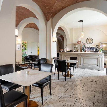 Lhp Hotel Чертальдо Экстерьер фото