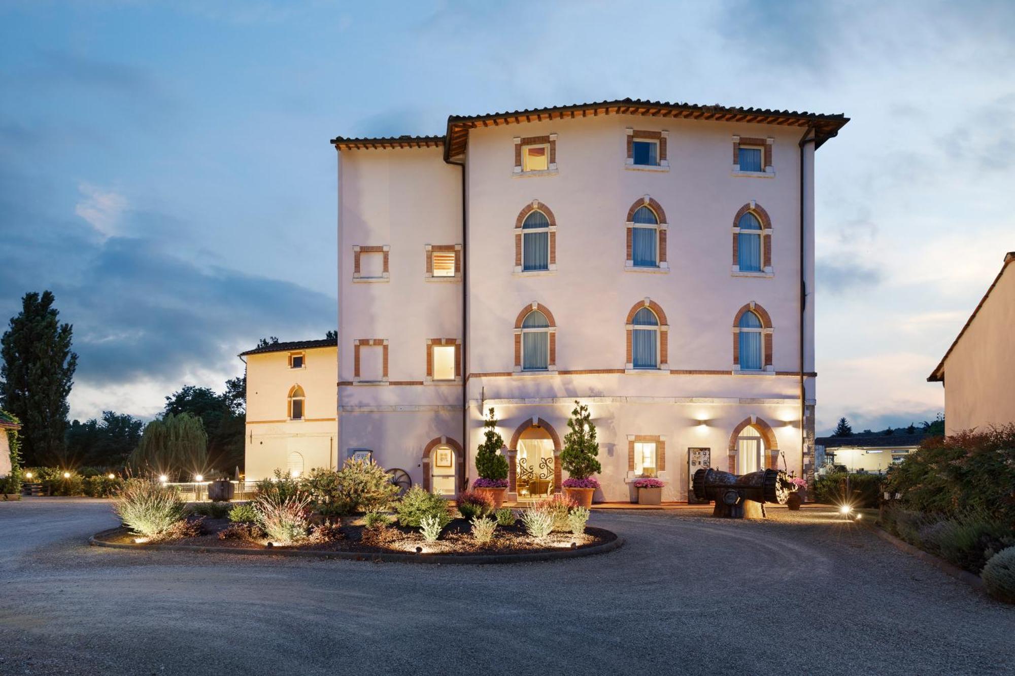 Lhp Hotel Чертальдо Экстерьер фото