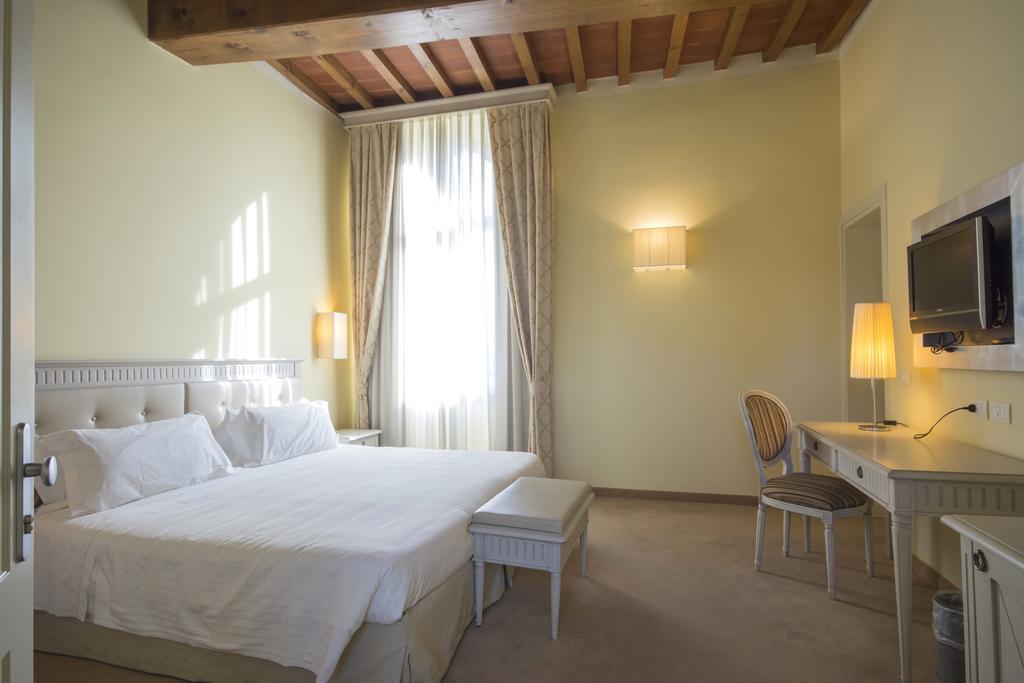 Lhp Hotel Чертальдо Экстерьер фото