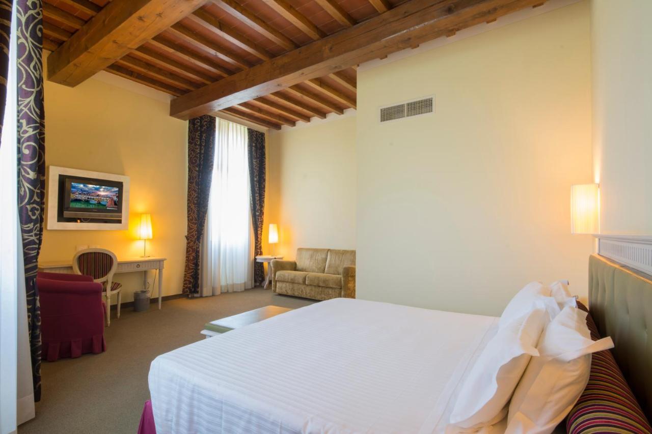 Lhp Hotel Чертальдо Экстерьер фото